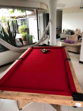 Alugo quarto em cobertura
